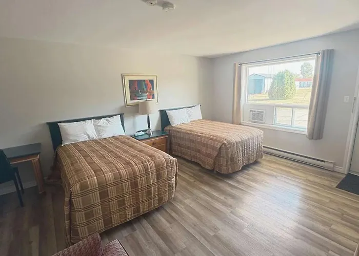 Motel L'Acadien Sur Mer