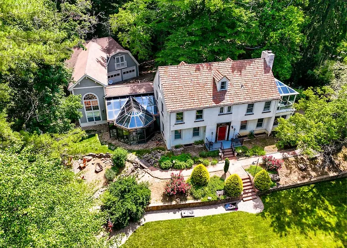 8 Bedroom | Hot Tub | Asheville | Biltmore Lake