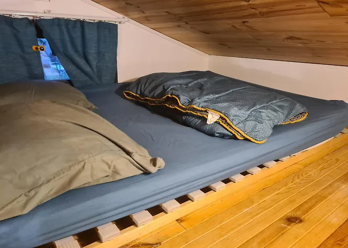 La Cabane Au Fond Du Jardin