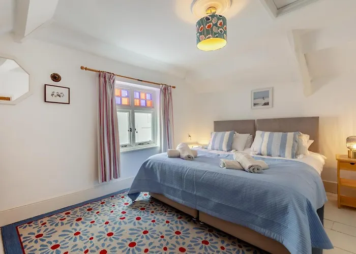2 Bed In Appledore Oc-S31008