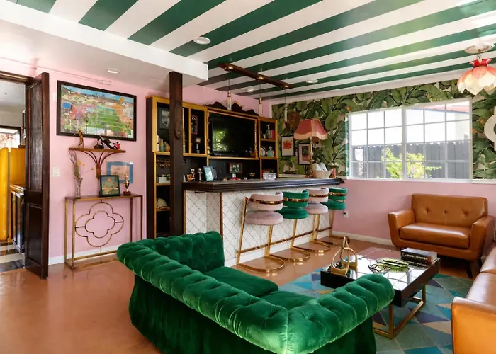 Mid-Century Modern Home In Beautiful La Quinta