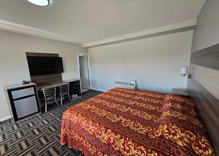 Skyline Motel