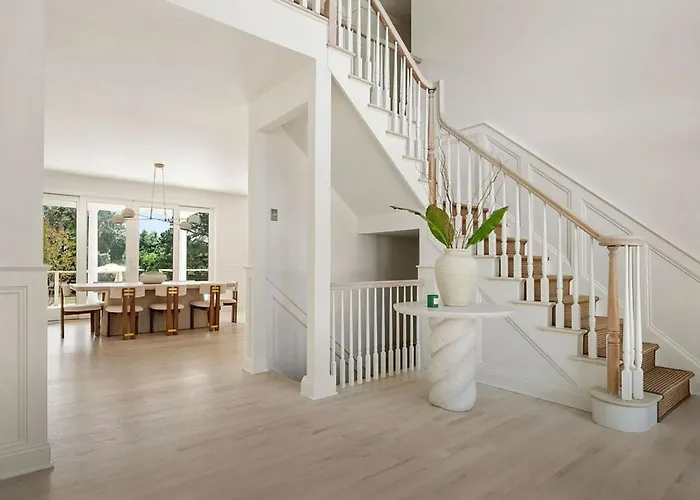 Villa Isaiah - Southampton Luxury Estate