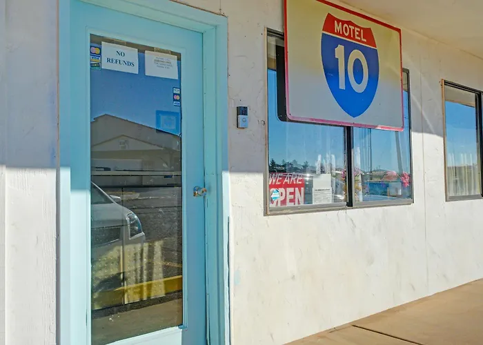 Motel 10
