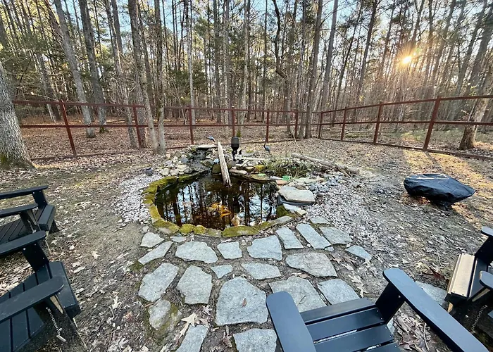 Dome Hideaway On 5 Acres-Close To Carbarro & Ch