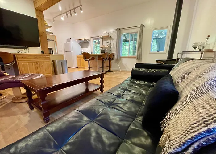 Comfy Studio Near Trails & Beaches