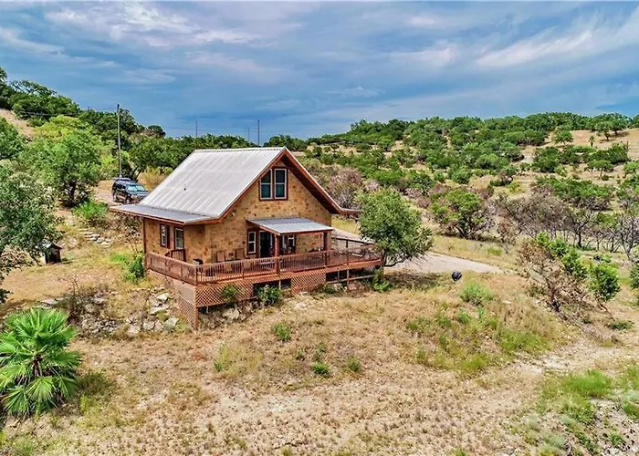 Rustic Bluebonnet Cabin With View By Hidden Fall Park