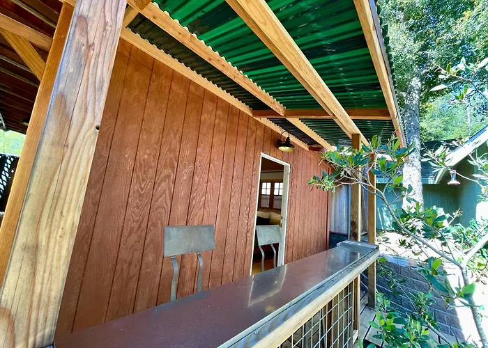 Comfy Studio Near Trails & Beaches