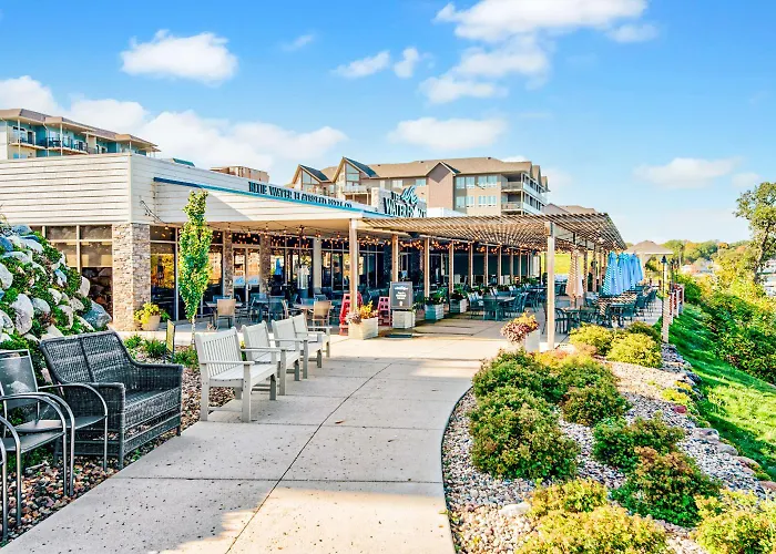 The Barefoot Lodge At Bridges Bay Resort