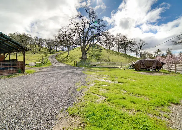 30-Acre Witter Springs Ranch W/ Barn & Views!