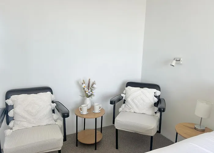 Mollymook Ocean View Motel - Welcoming Guests 18 Years And Older (Adults Only)