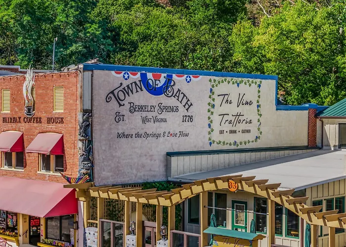 Broadway Cottage - Town, Hot Tub, Fire Pit, Grill, Wifi, Family Friendly, Pet Friendly