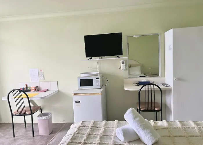 Mollymook Ocean View Motel - Welcoming Guests 18 Years And Older (Adults Only)