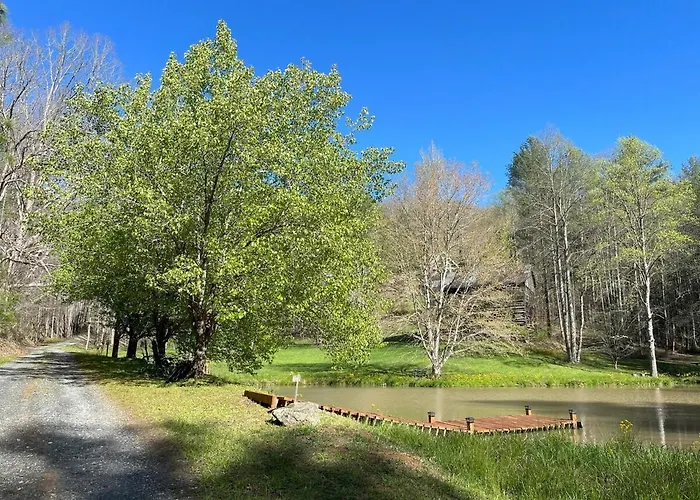 Modern Mountain Retreat-120Ac! Pond-Boat-Trails-Spa Tub-Gym-Playground-Game Room