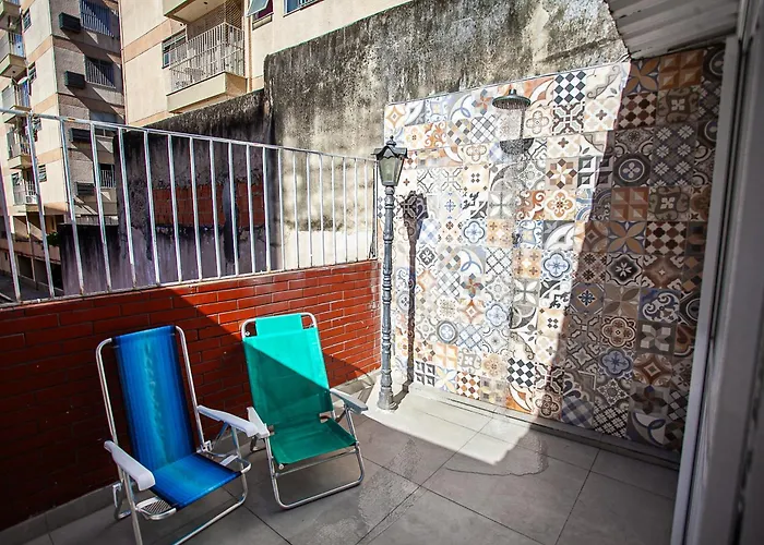 Espaço Sideral - Quartos com ar-condicionado, 5min Estádio Maracanã, 8min UERJ, shopping, 12min metrô, wi-fi 300mbp, ampla área comum com cozinha - prático e confortável