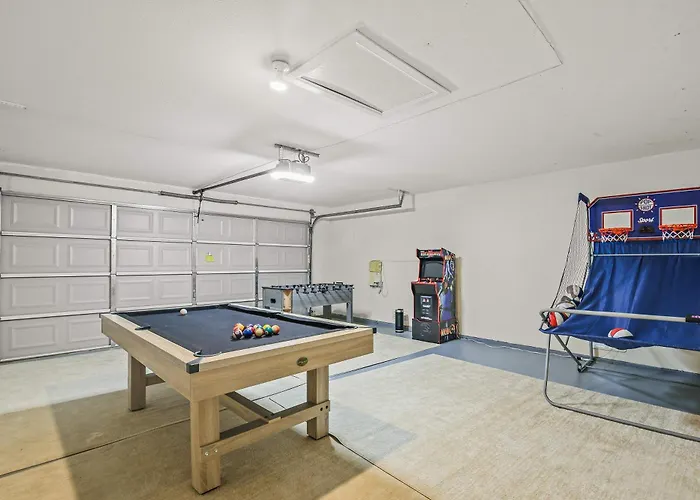 Amazing 5Br Villa With Heated Pool
