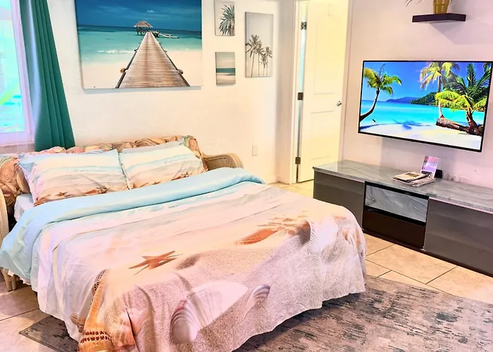 Close To Beaches With Hot Tub And Large Garden