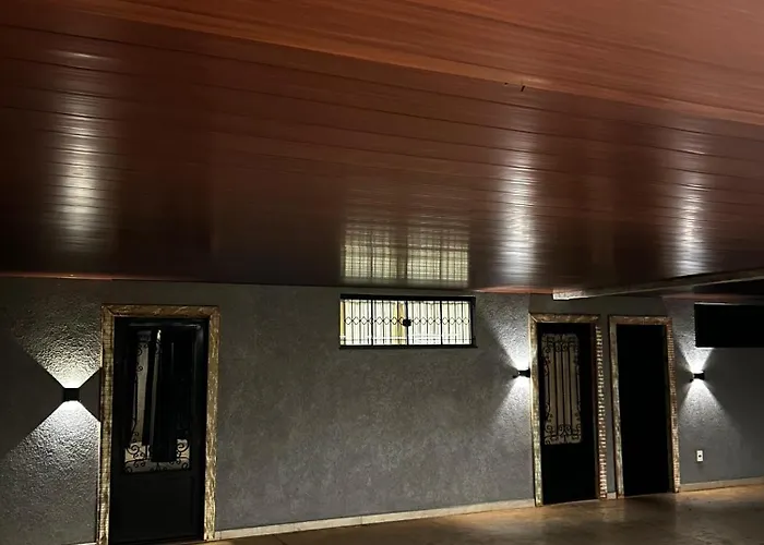 Studio Central IV