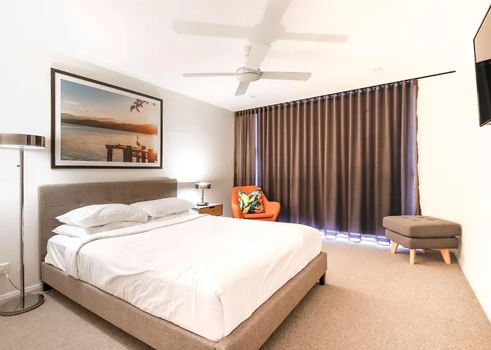 Chic 2-Bed Bridgeview Apartments Batemans Bay