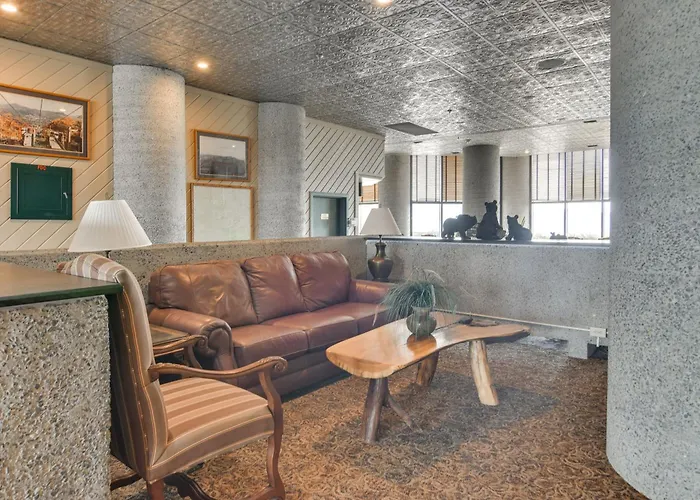 < 4 Mi To Sugar Mtn Resort: Condo W/ Indoor Pool!
