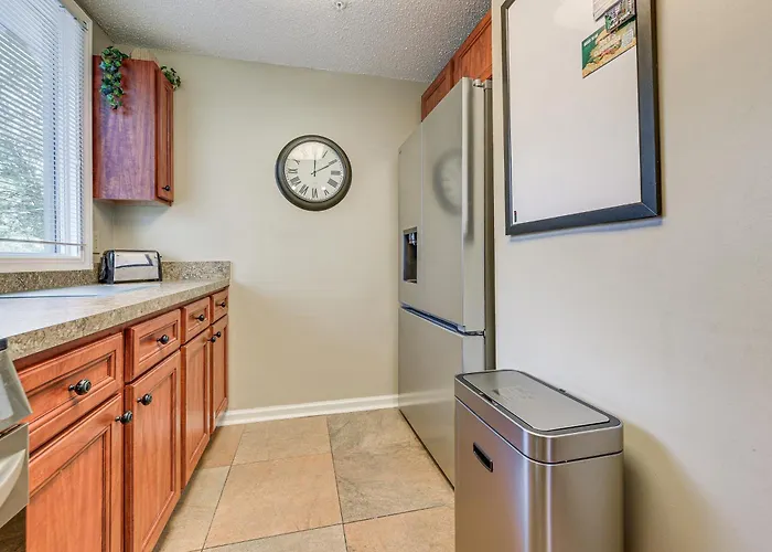 Golf Course Home W/ Balcony In North Myrtle Beach!
