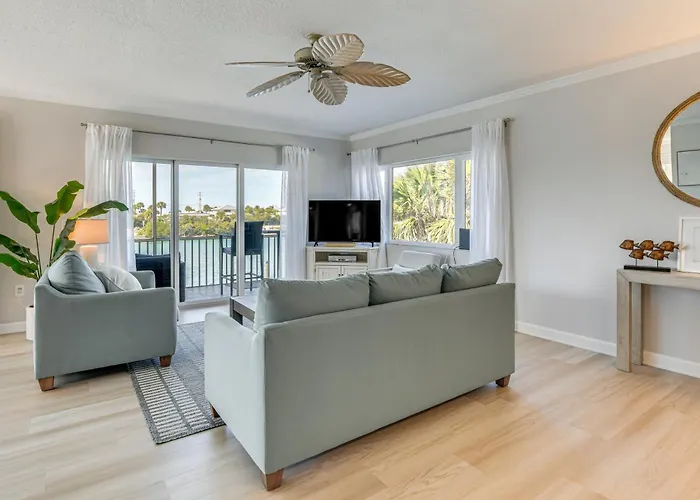 Waterfront Nokomis Condo < Half Mile To Beach!