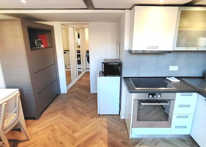 35M2, Luminous Loft Close To The Beach