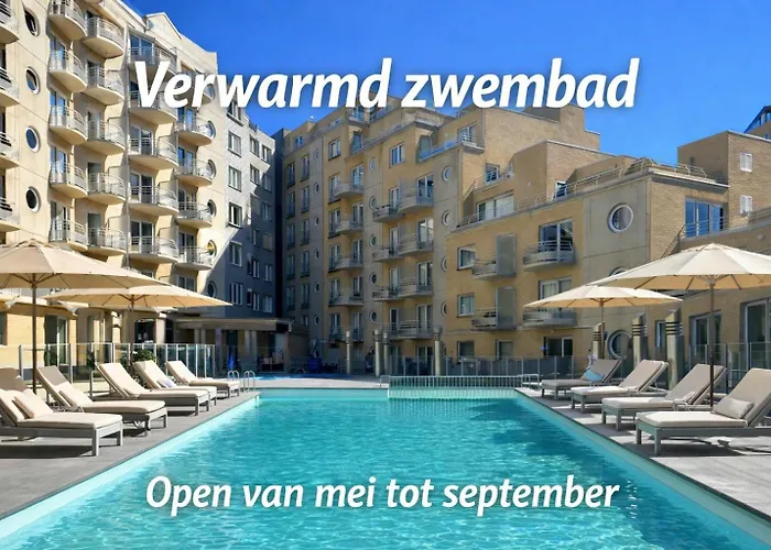 Studio zwembad met frontaal zeezicht