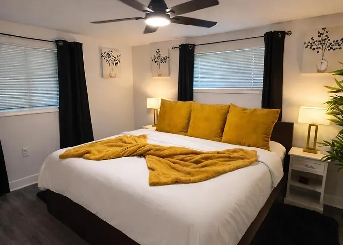 King Suite And Sofa Bed Fast Wi-Fi Easy Dc Access