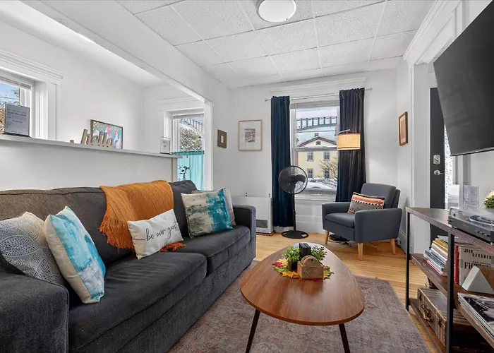 Charming 1Br Steps From Church Street - Downtown
