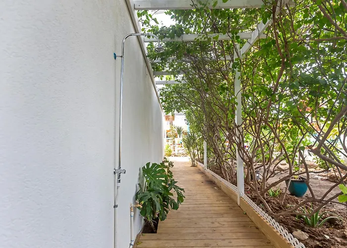 Maho Beach 1-Br Ocean Suite
