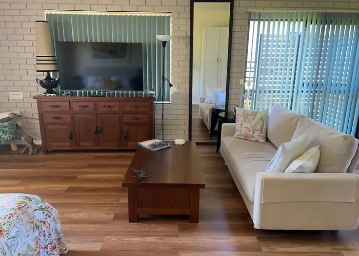 Fi'S Beach House