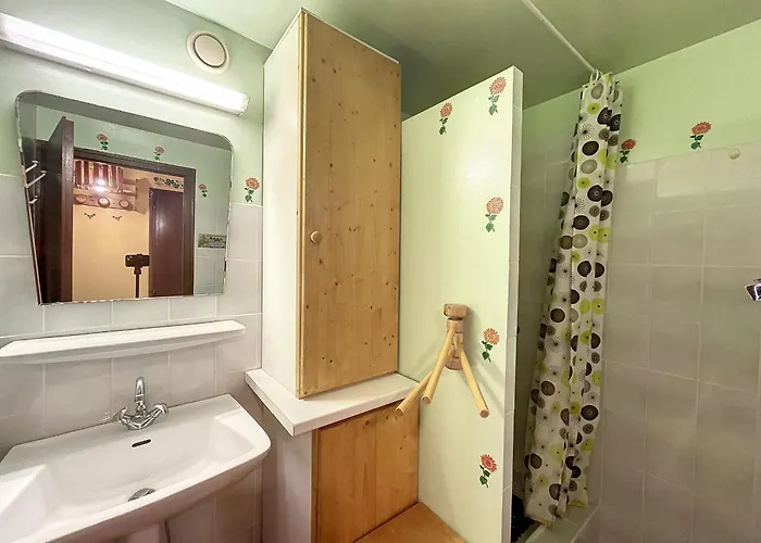 2 Pieces + Mezzanine Au Pied Des Pistes Avec Parking - Combloux
