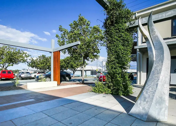 Chic 2-Bed Bridgeview Apartments Batemans Bay