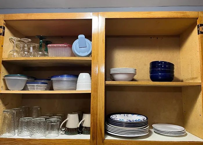 Just Like Being At Home- Newly Renovated Unit