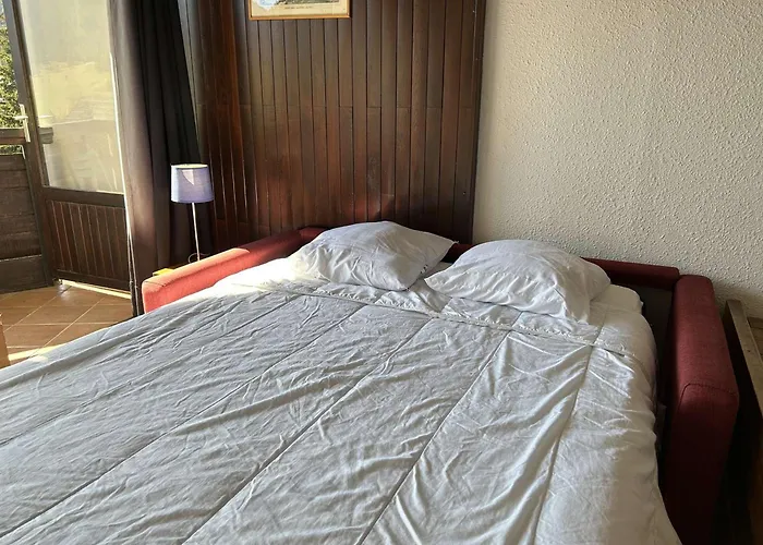 Studio Renove Au Centre De Montgenevre, Balcon, Parking, Ideal 2 Pers, Proche Pistes
