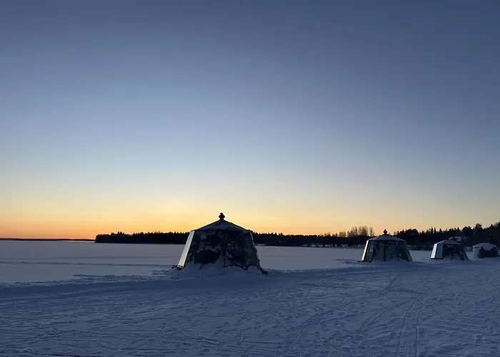 Vikajaervi Lake View Experience Igloos
