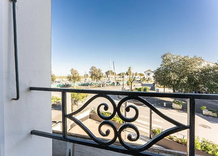 Appartement Moderne Avec Grande Terrasse A Ars-En-Re