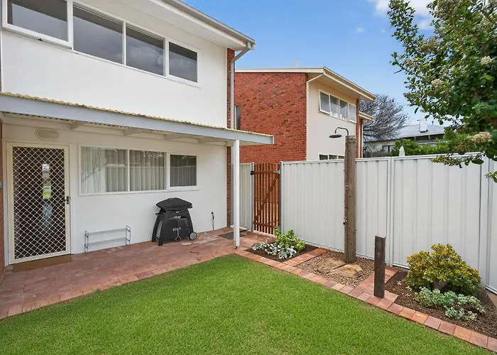 Neptune - 2 4 Hutton St Port Elliot Linen Included