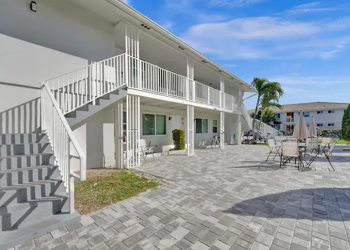 Coastal Charm Studio Beach House In Pompano Beach