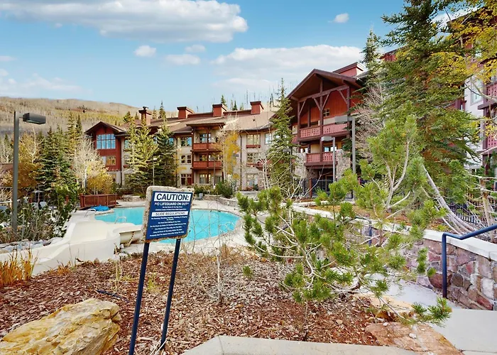 Eagle Springs East 402: Buffaloberry Suite
