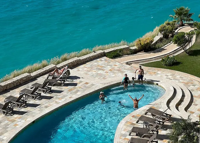 Ocean Bliss - Balcony & Ocean Views