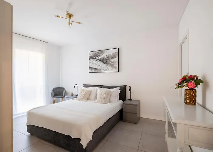 Magic Deluxe Suites - Free Parking