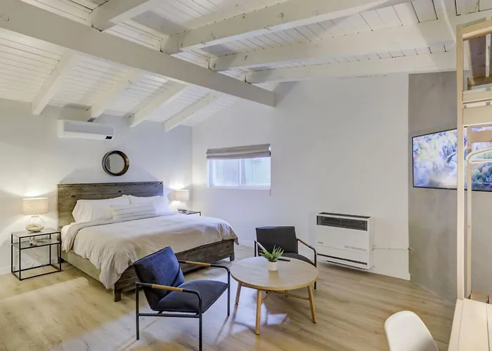 South Lake Chalet, A Zenstay Hotel