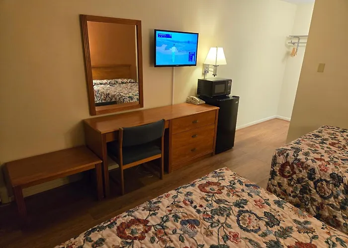 Travelers Lodge Marshall