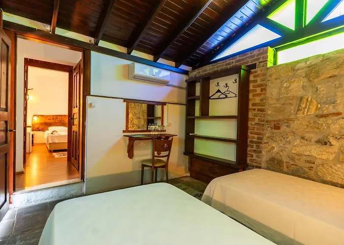 Amazon Petite Palace