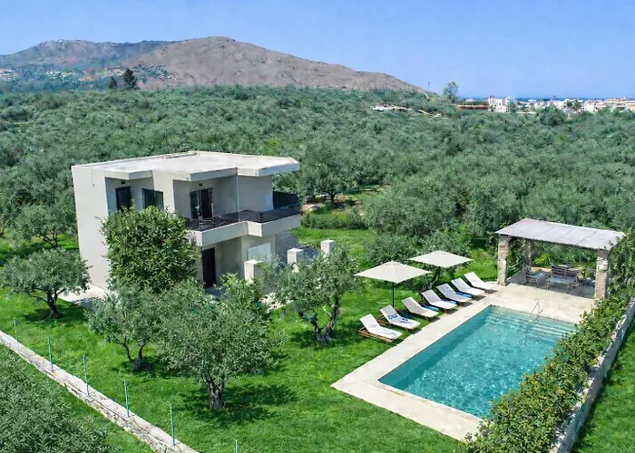 Luxury Villa Marian With Heated Private Pool And Jacuzzi Near The Beach Of Georgioupoli
