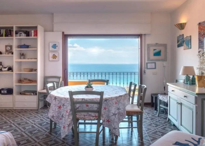 Santa Teresa Gallura Girasole: Seaside Penthouse with Panoramic Views