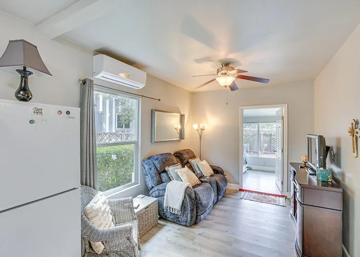 2 Mi To Dtwn Atascadero! Cozy Cottage W/ Yard
