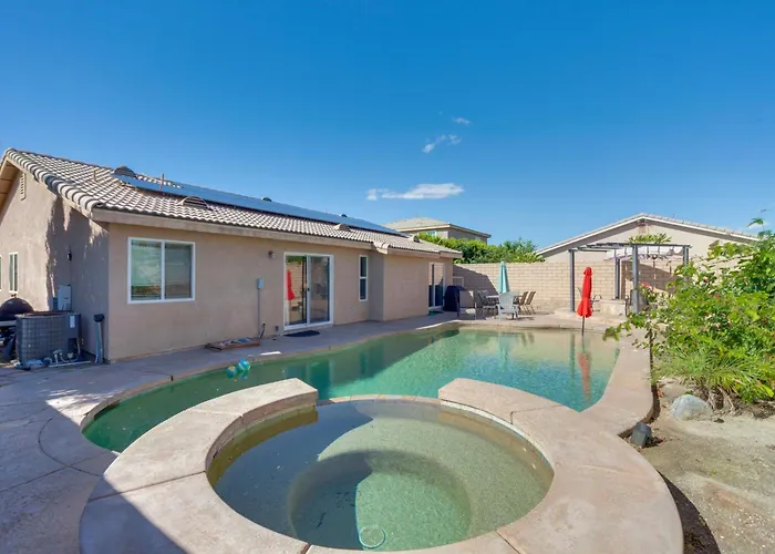 Outdoor Oasis: Coachella Valley Group Getaway!